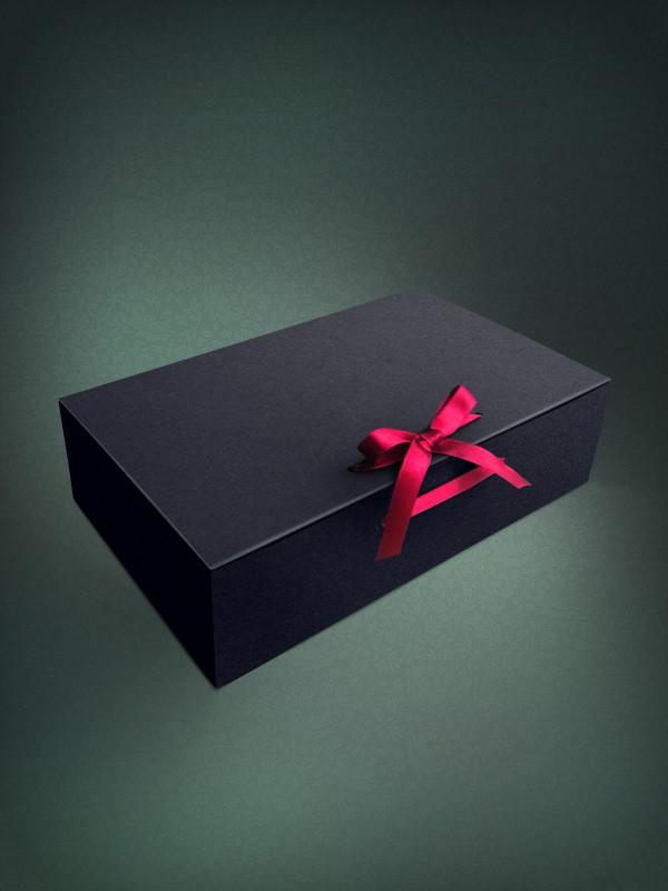 Подарочная коробка "Elegant Black"