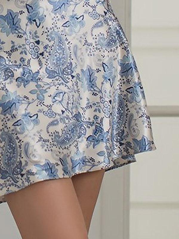 MiaMia pitsiga siidist öösärk "Dolce Vita Short Pearl - Blue Floral Print"