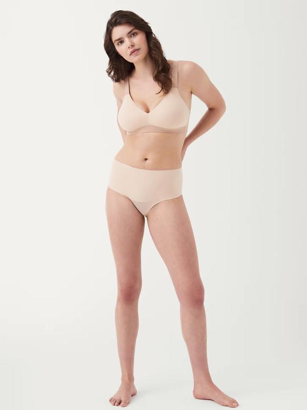 Spanx vormivad kõrge pihaga püksikud "Undie-tectable® Nude"