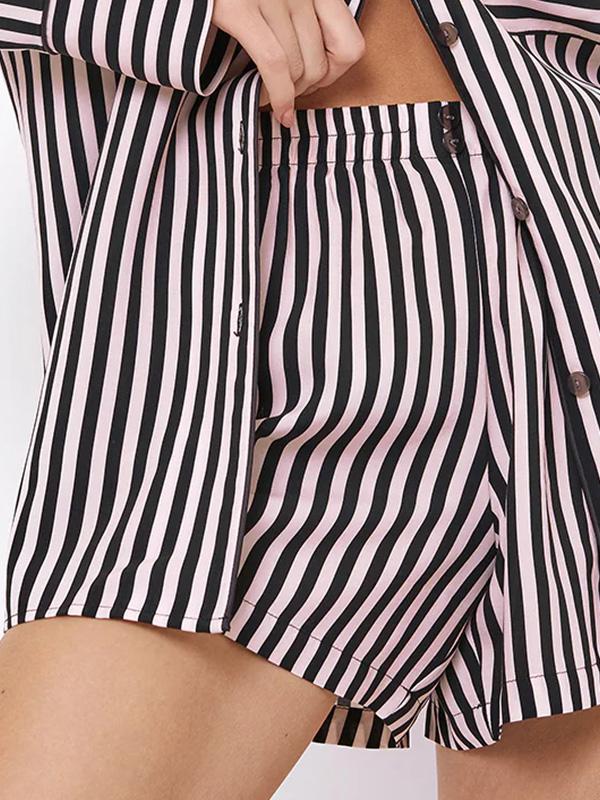 Aruelle nööpidega lühike viskoosist pidžaama "Brittany Short Black - Light Pink Stripes"