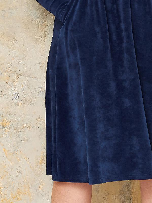 Lega laieneva lõikega puuvillane kleit "Semila Blue Velour"