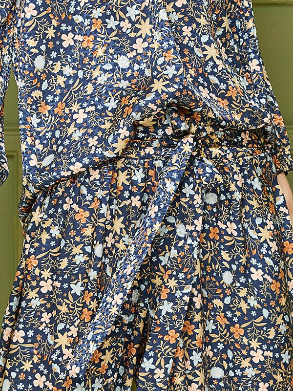 Lega laiad satiinist püksid "Zoyla Navy - Multicolor Flower Print"