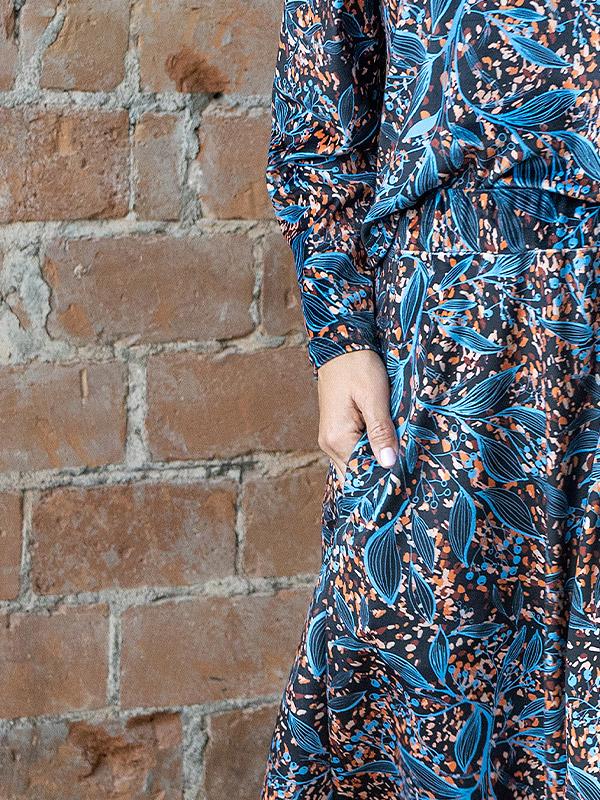 Lega велюровая юбка "Sanura Black - Blue - Orange Floral Print Velour"