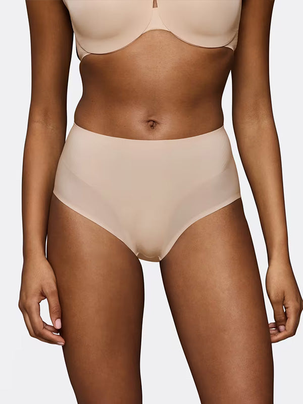 Triumph korrigeerivad kõrge vöökohaga aluspüksid "BMU Illusion Curve Maxi Nude"
