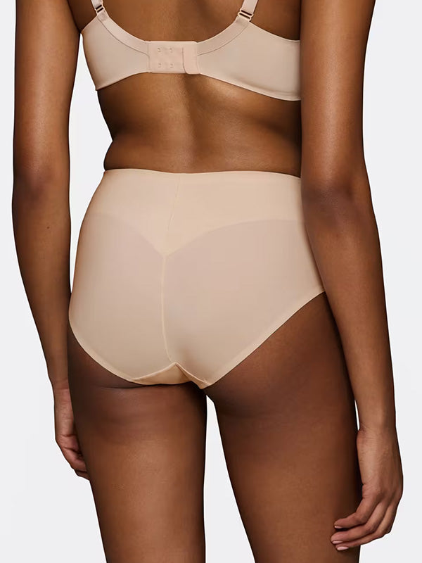 Triumph korrigeerivad kõrge vöökohaga aluspüksid "BMU Illusion Curve Maxi Nude"