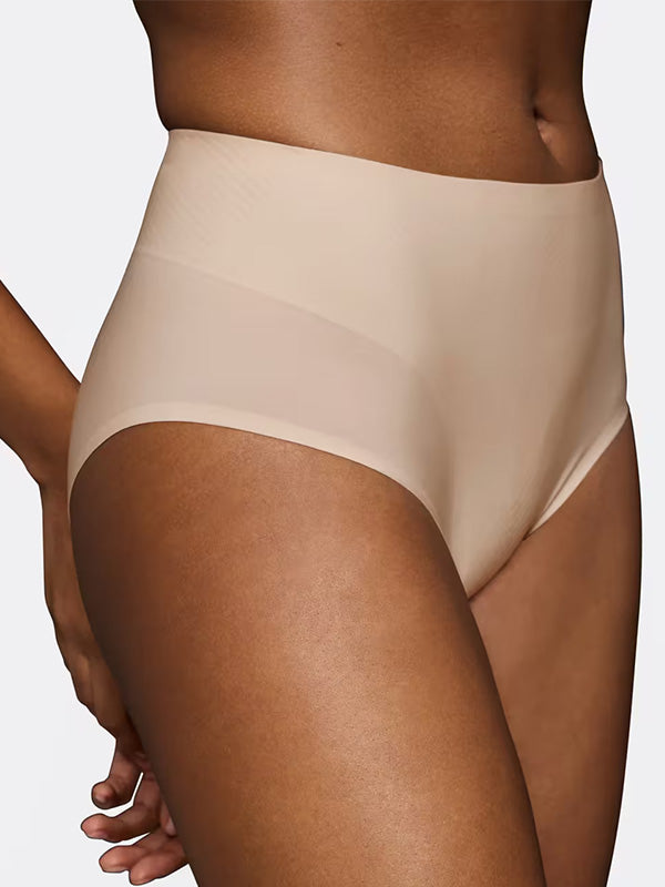 Triumph korrigeerivad kõrge vöökohaga aluspüksid "BMU Illusion Curve Maxi Nude"