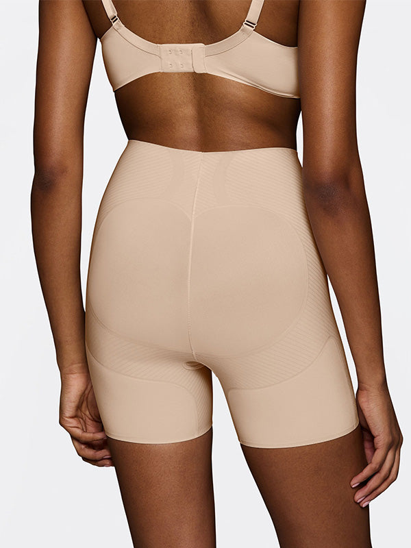 Triumph korrigeerivad kõrge vöökohaga lühikesed püksid "BMU Illusion Curve HW Nude"