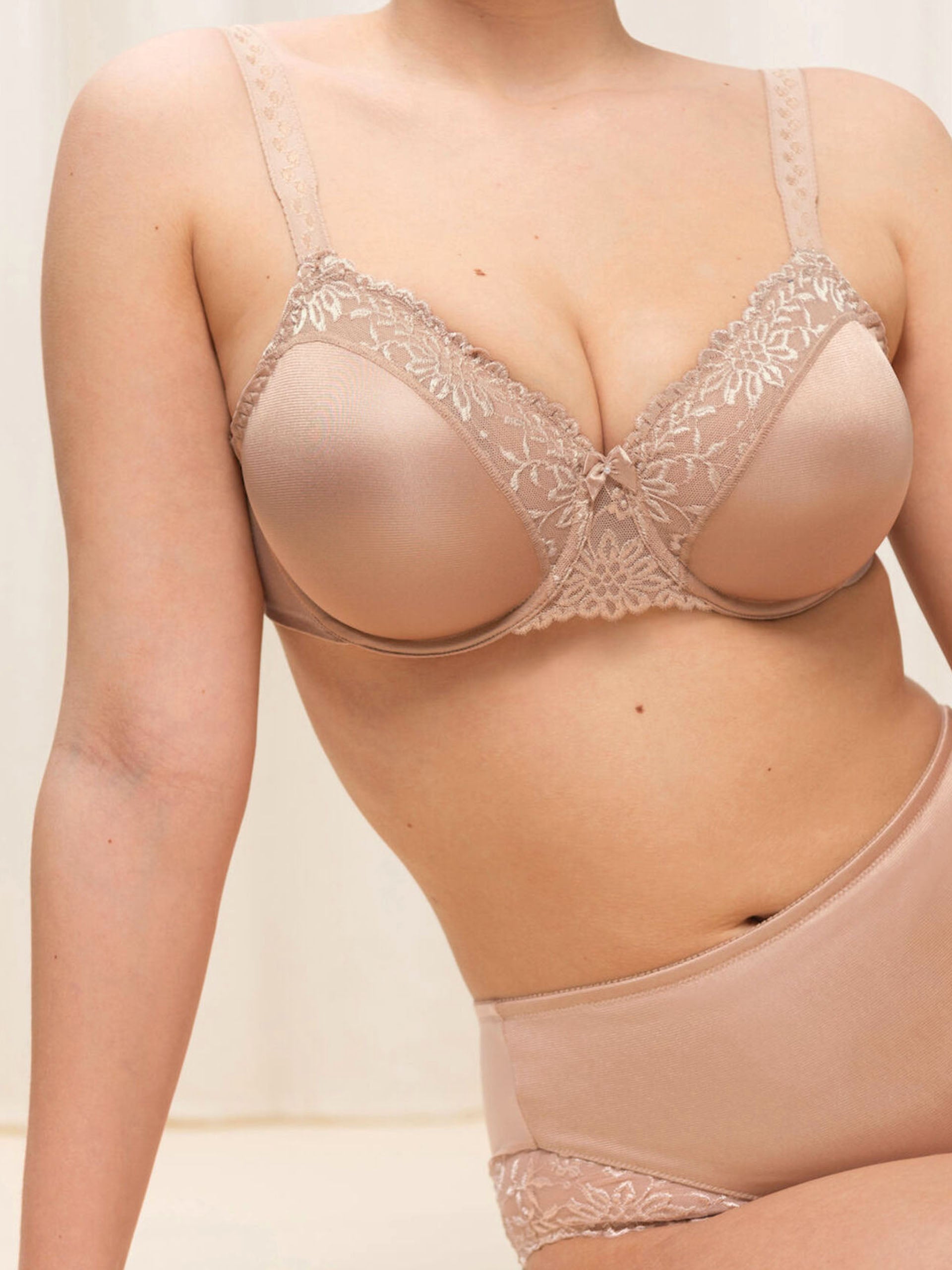 Triumph грудь уменьшающий бюстгальтер "Ladyform Soft W X Nude"