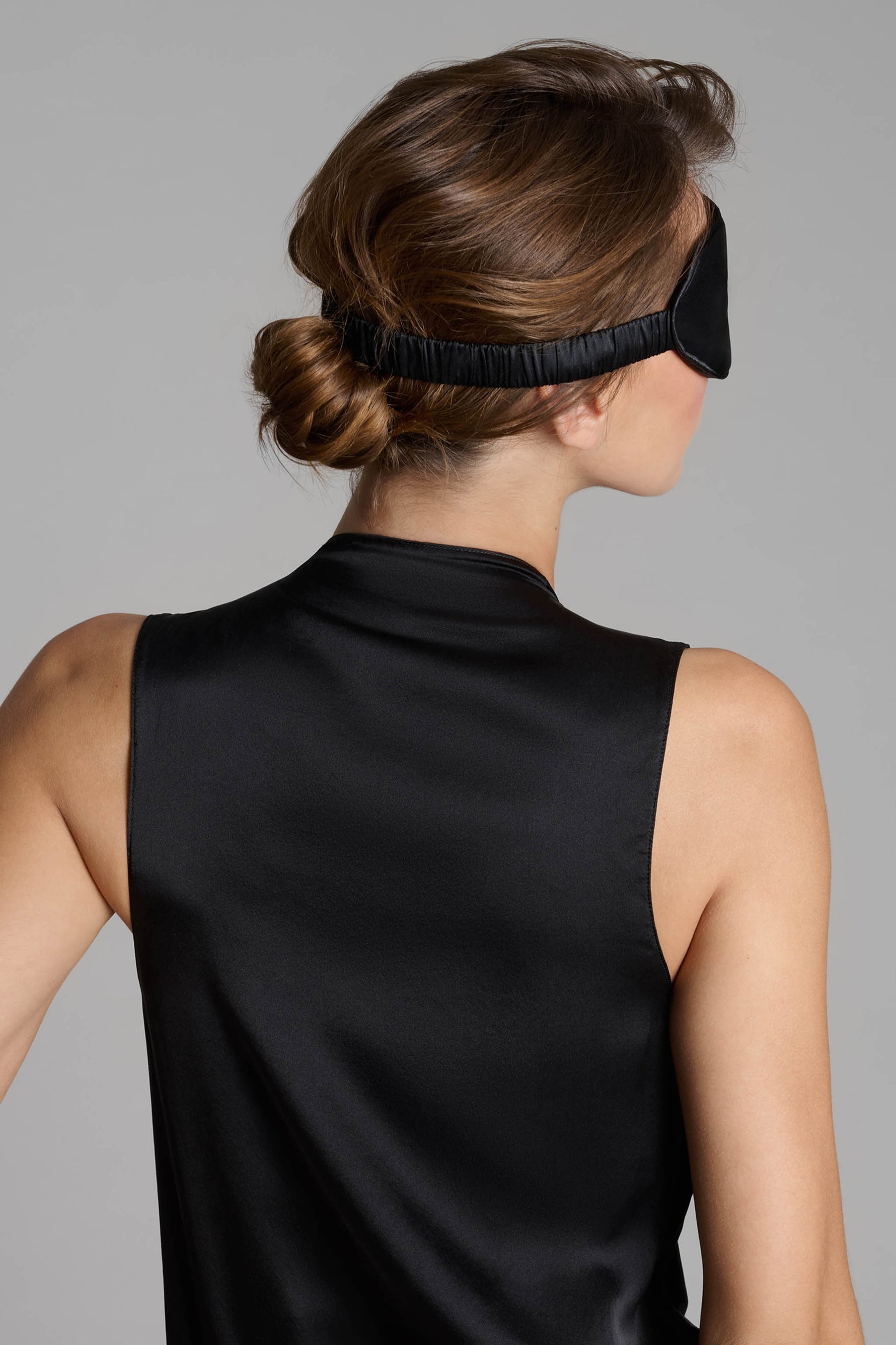 šilkinė miego kaukė