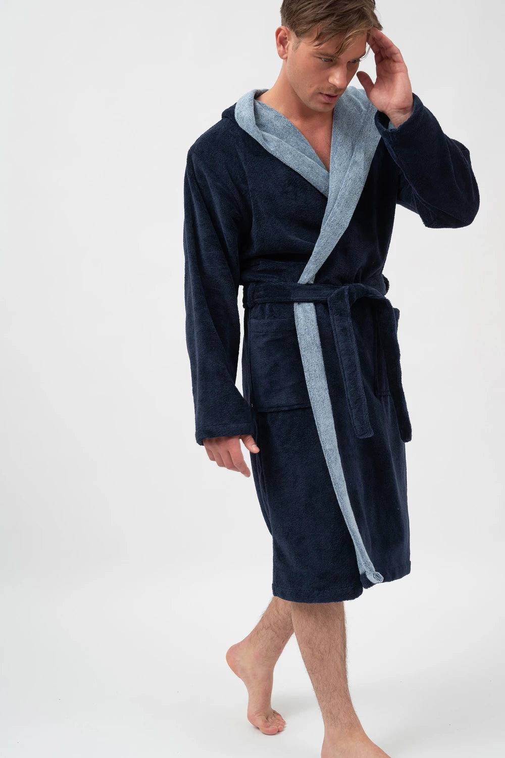 chalatas su gobtuvu vyrams