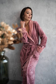 moteriškas chaltas internetu