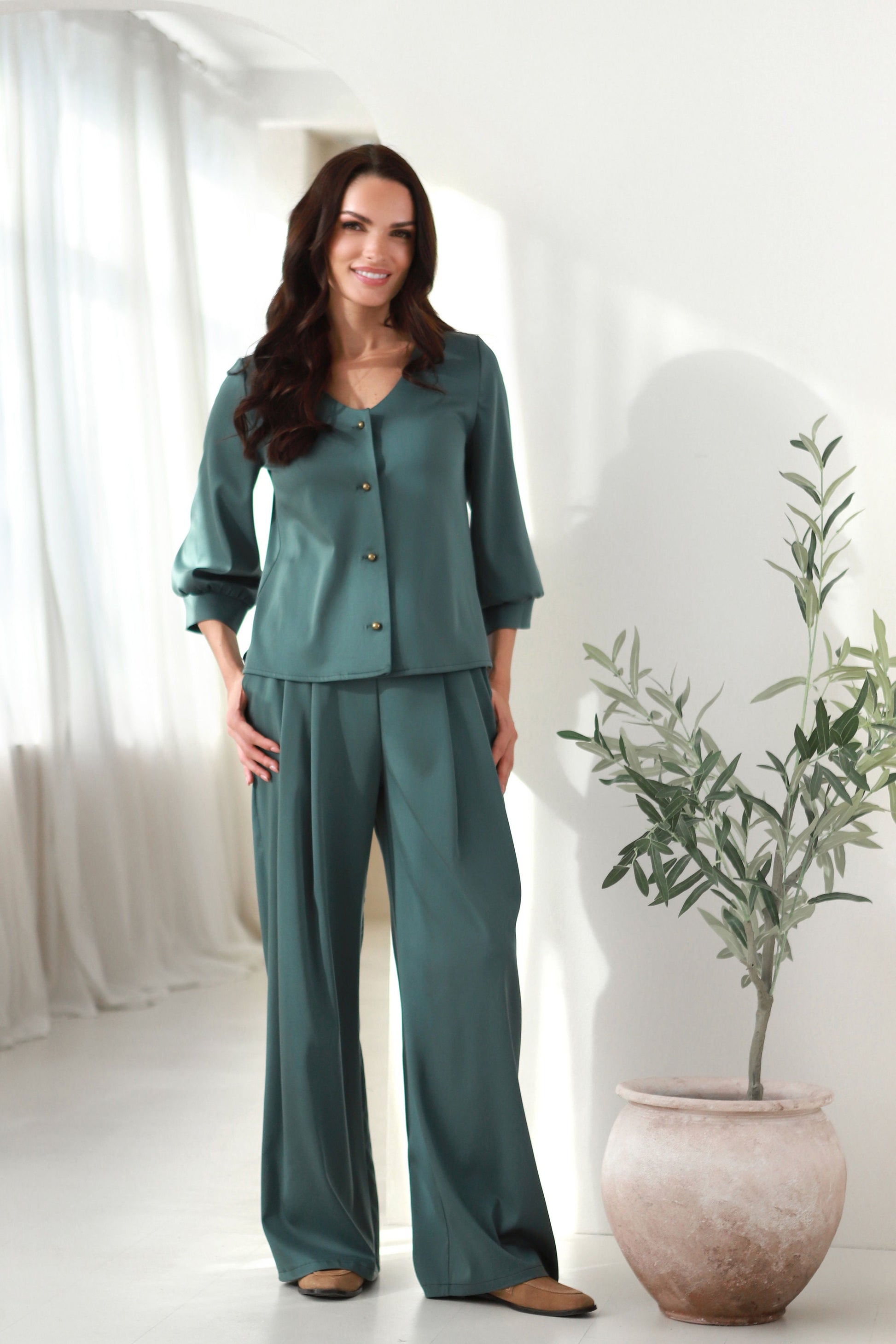 laisvo kirpimo kelnės