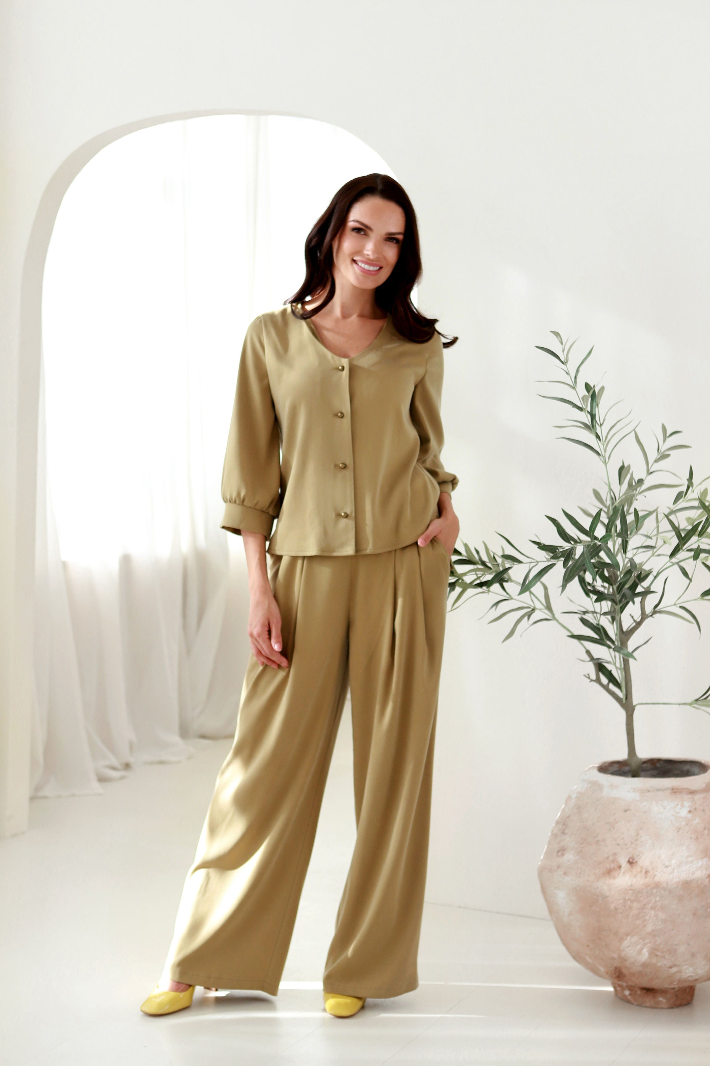 Lega kerge särk pikendatud seljaosaga 