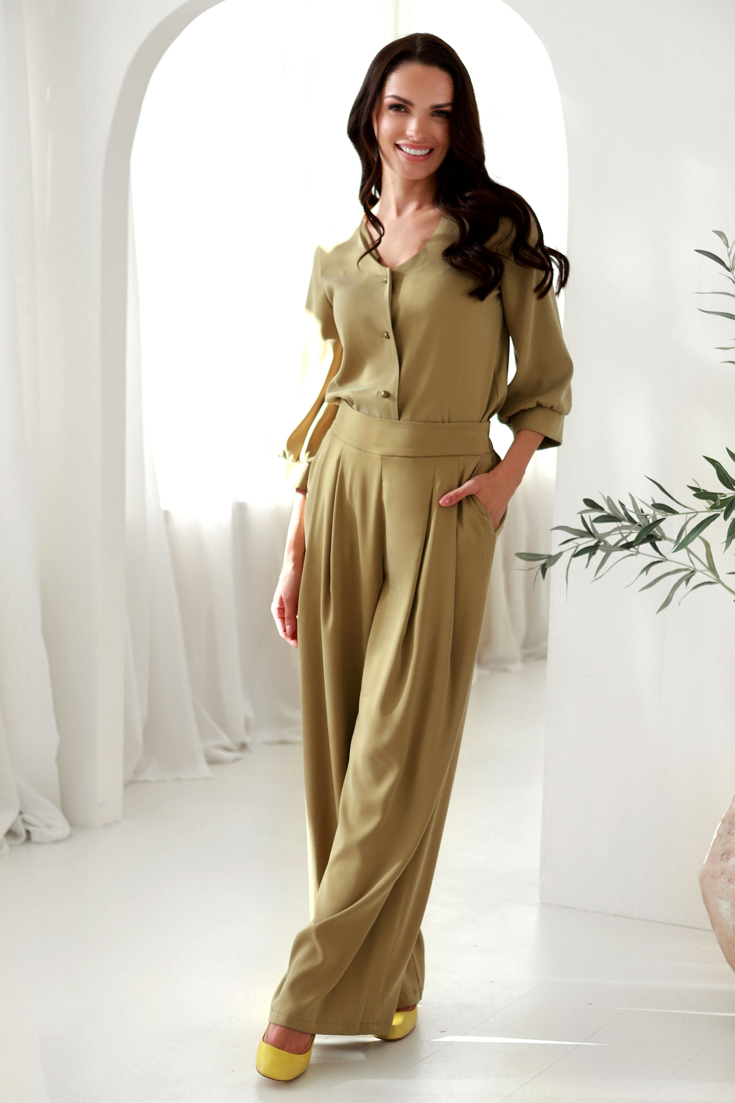 Lega laiad kõrge vöökohaga püksid 