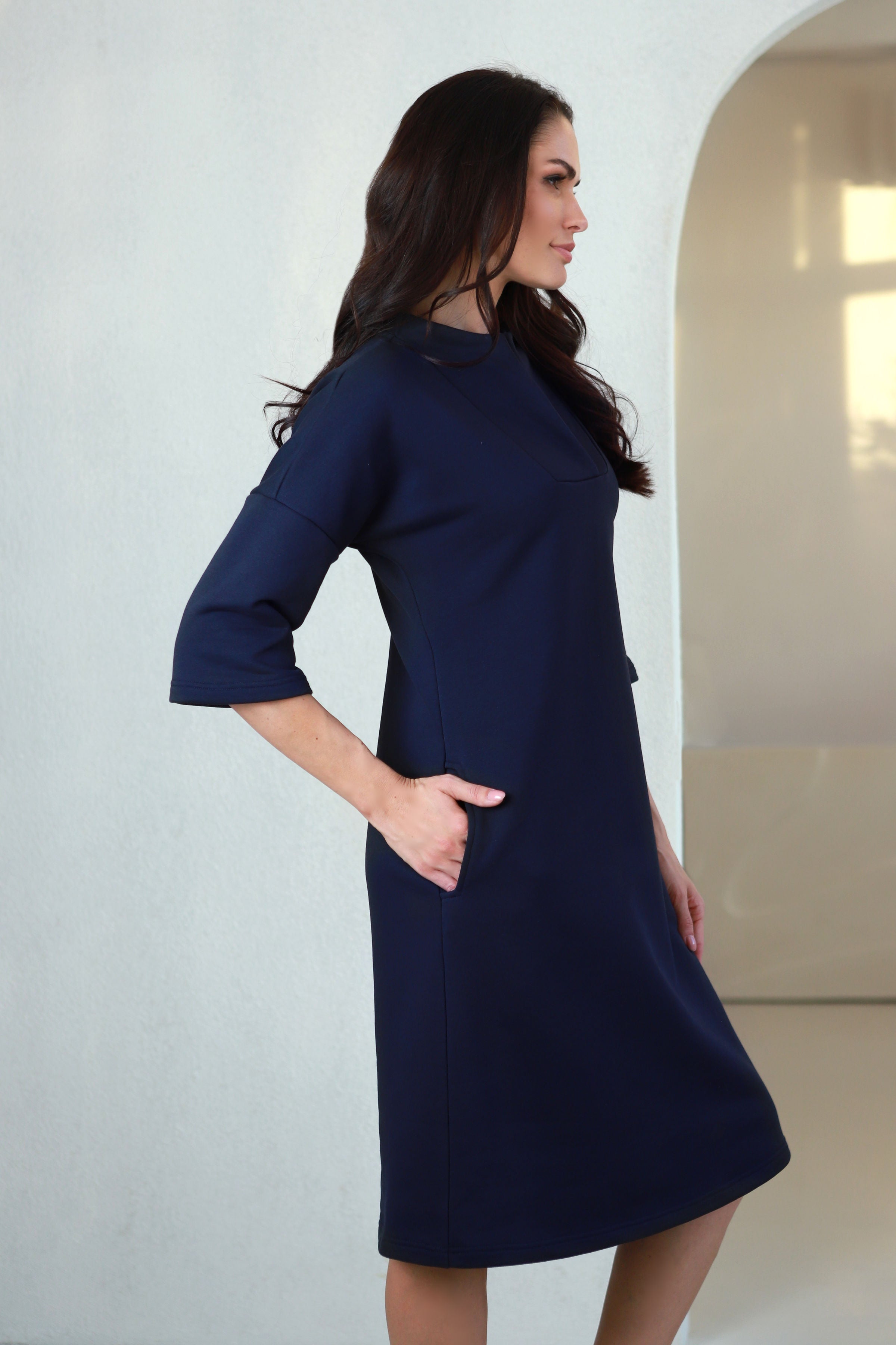 moteriška suknelė su kišenėmis