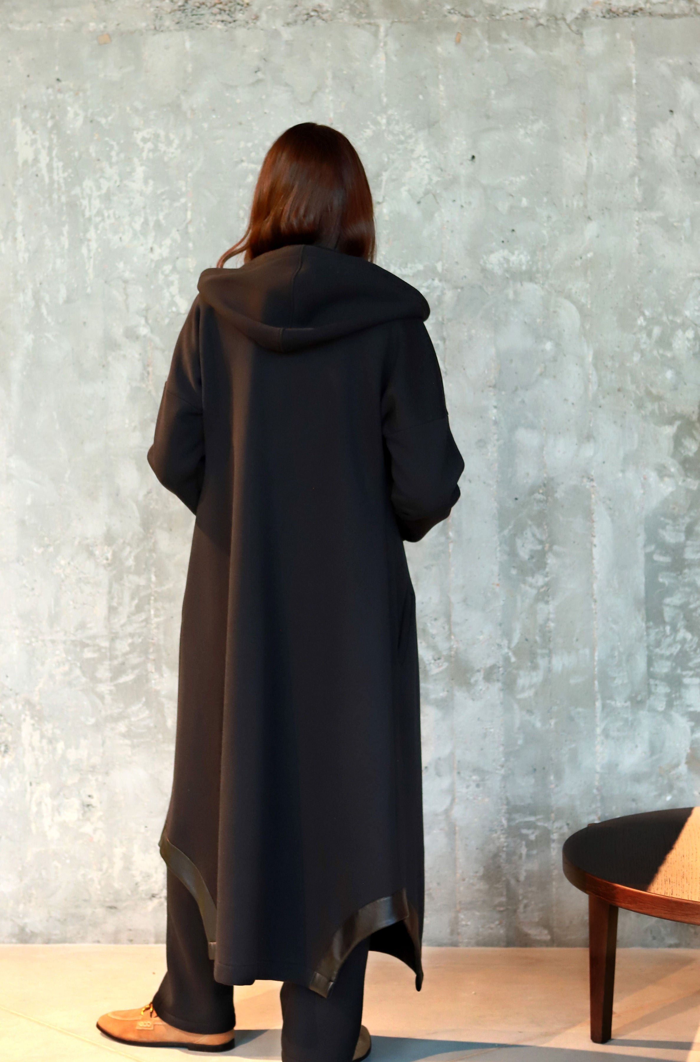 Lega pikk kardigan seest pehme voodriga "Aurelia Black"