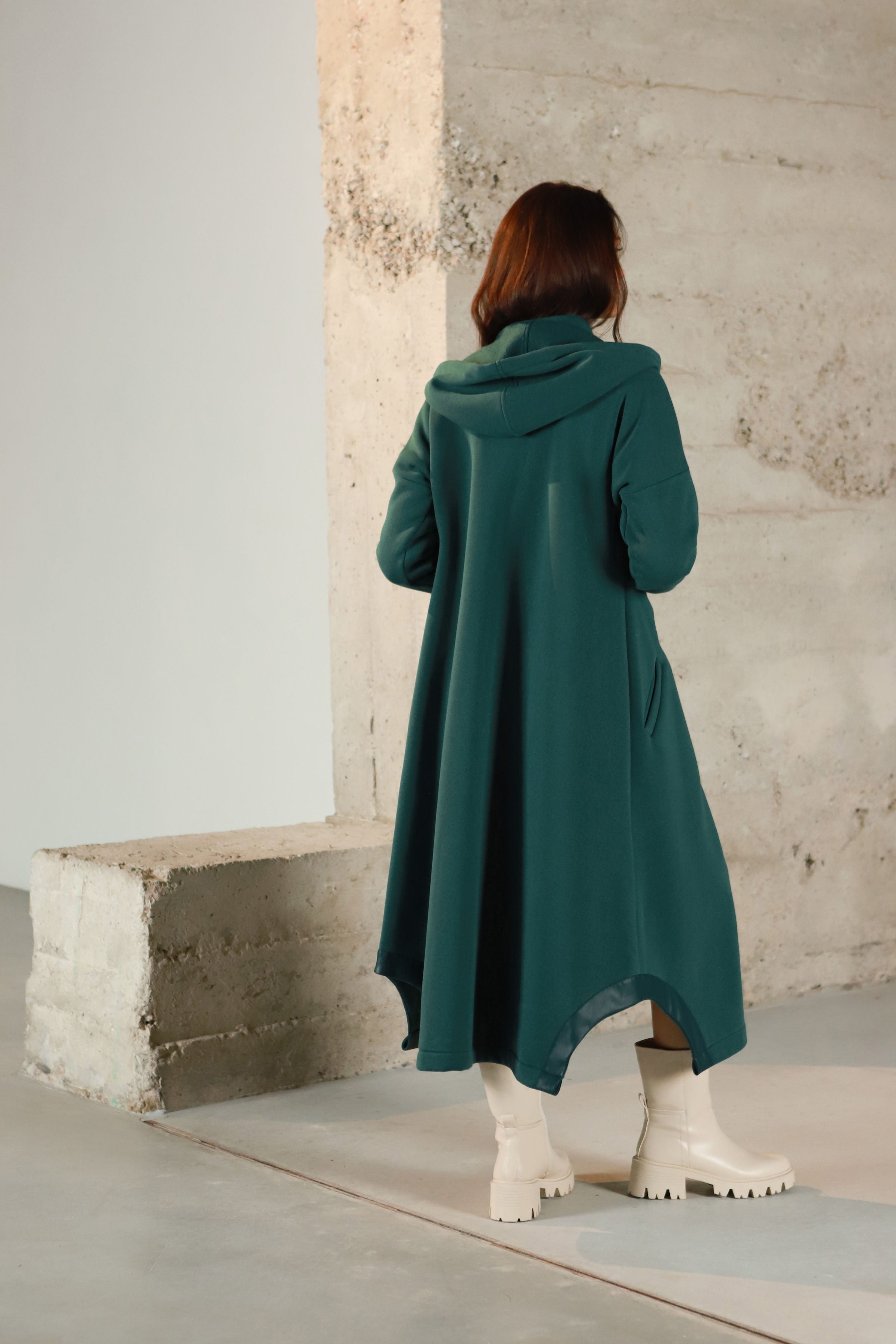 Lega pikk kardigan seest pehme voodriga "Aurelia Deep Green"