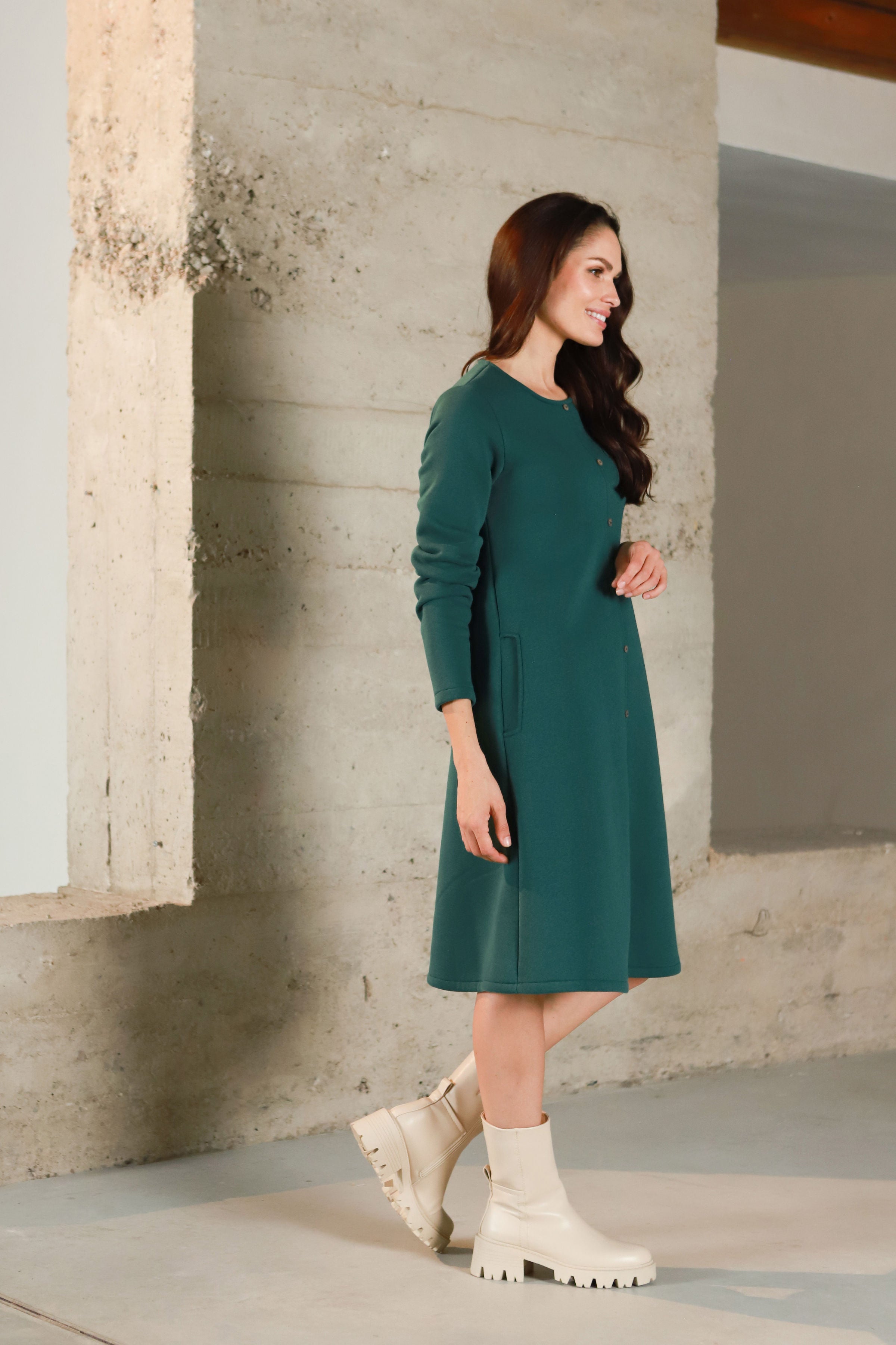 Lega puuvillane kleit seestpoolt kohevaga "Miriel Deep Green"