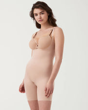 Spanx korrigeeriv avatud rinnaosaga bodi "Thinstincts® Open-Bust Nude"