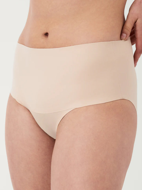 Spanx glotninančios paaukštinto juosmens kelnaitės "Undie-tectable® Nude"