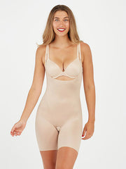 Spanx koreguojantis bodis su atvira krūtine "Thinstincts® Open-Bust Nude"