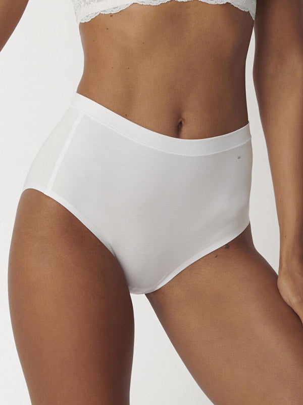 Triumph очень эластичные трусики из модала 