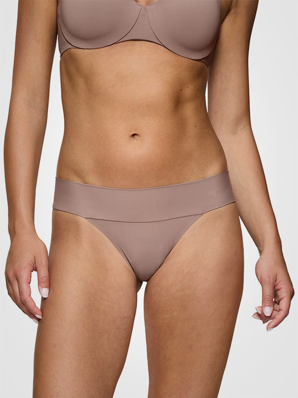 Triumph besiūlės kelnaitės stringai "Body Make Up Illusion EX Dark Pink"