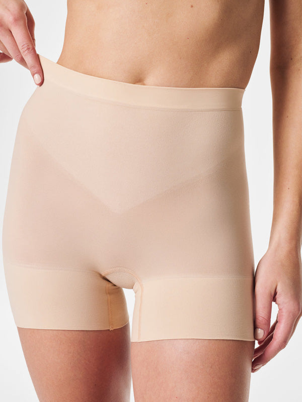 Spanx koreguojantys šortukai "Seamless Power Nude"