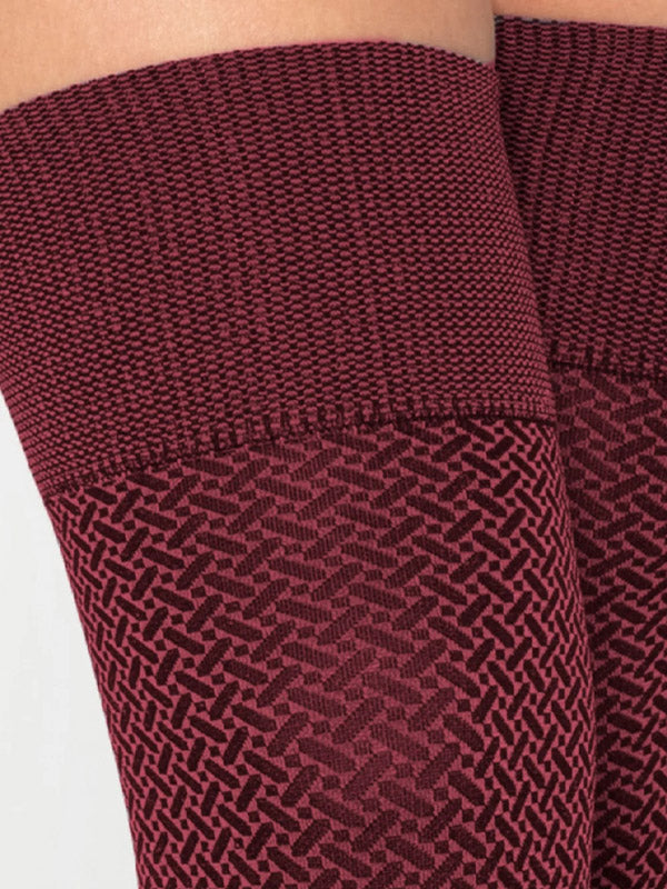 Gatta neperregimos raštuotos kojinės virš kelių "Sassimi 01 50 Den Bordeaux - Black"
