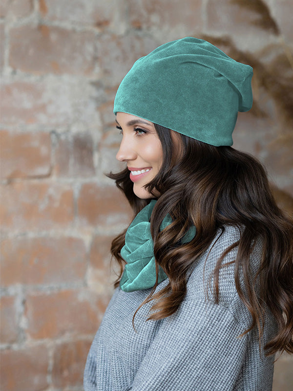 Lega veliūrinė kepurė "Mona Sea Green Velour"