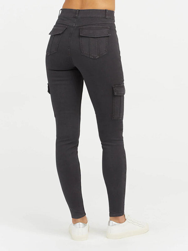 Spanx koreguojančios kelnės "Stretch Twill Ankle Cargo Black"