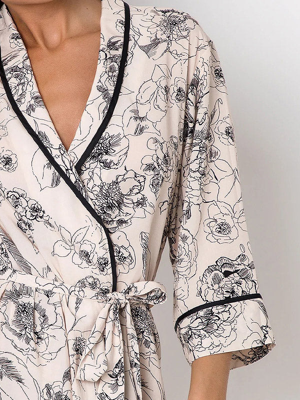 Aruelle viskozinis chalatas "Gretha Beige - Black Flower Print"