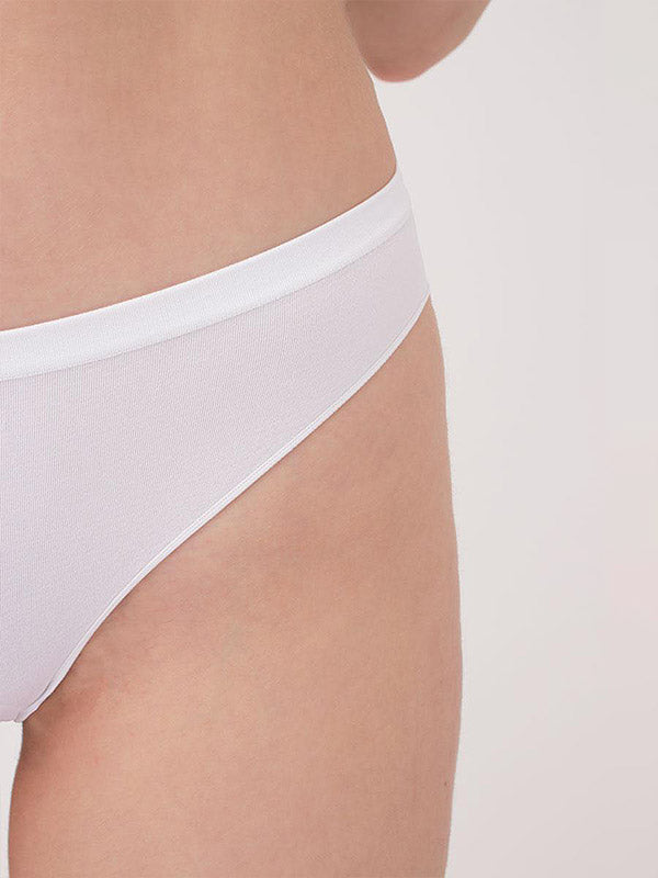 Giulia besiūlės braziliško kirpimo kelnaitės "Bria White"