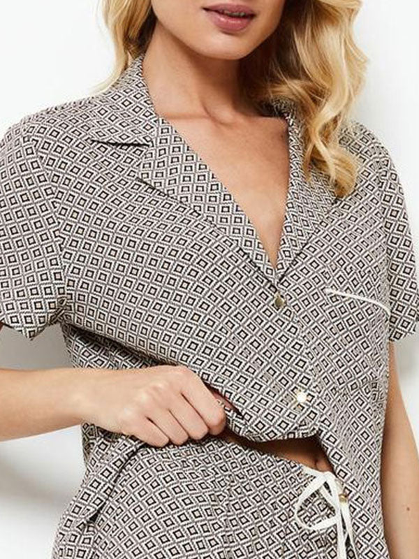 Aruelle trumpa viskozinė pižama "Jamila Short White - Beige - Black Ornament Print"