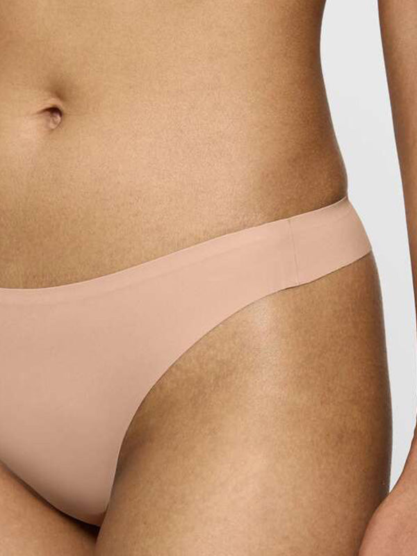 Triumph besiūlės kelnaitės stringai "Smart Invisible Nude"