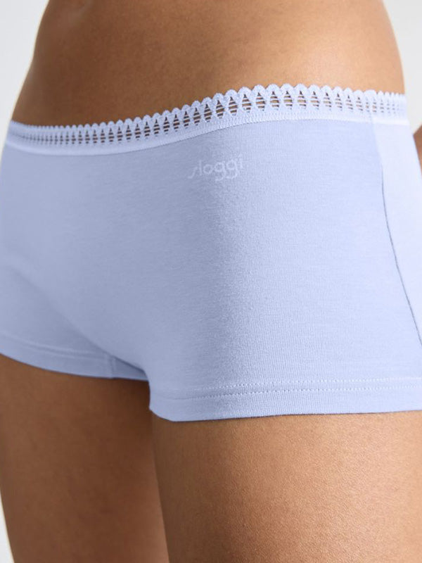 Sloggi 3 medvilninių kelnaičių šortukų komplektas "Go Crush White - Blue - Dark Blue"