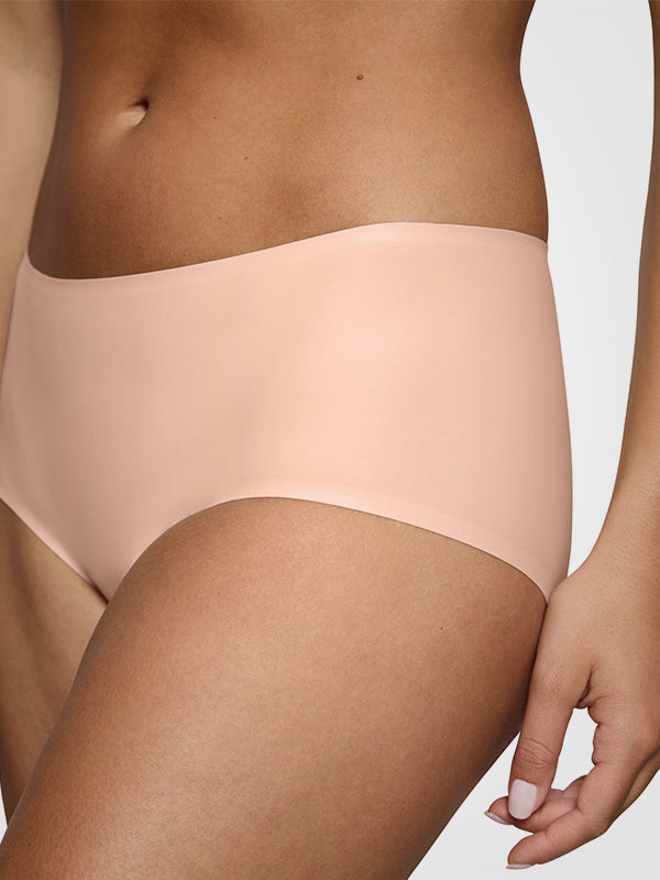 Triumph besiūlės kelnaitės "Body Make Up Illusion EX Peach"