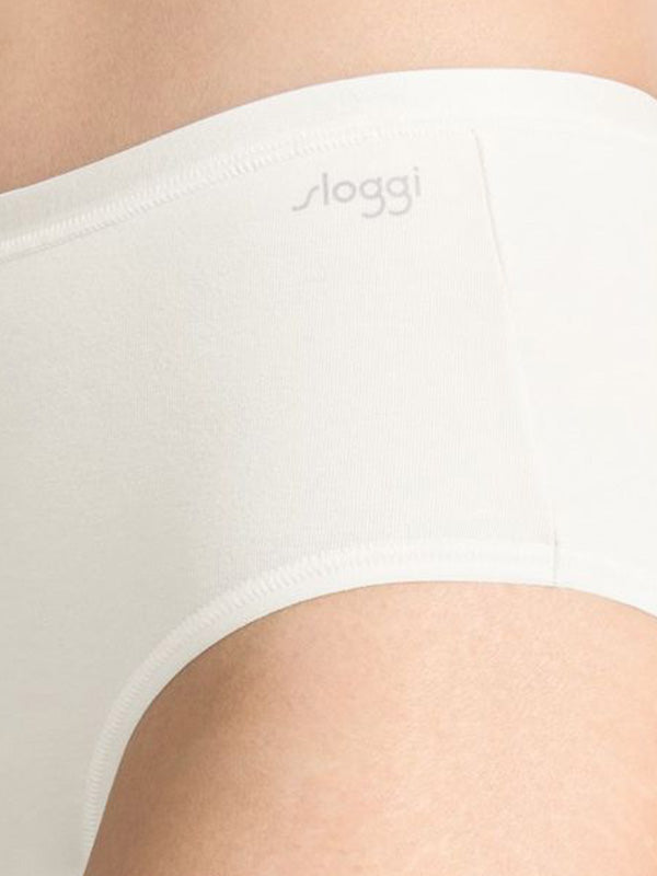 Sloggi 3 organinės medvilnės kelnaičių komplektas "Go Daily Silk White"