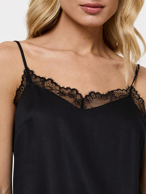 Aruelle trumpa viskozinė pižama "Eli Short Black - Beige Flower Print"