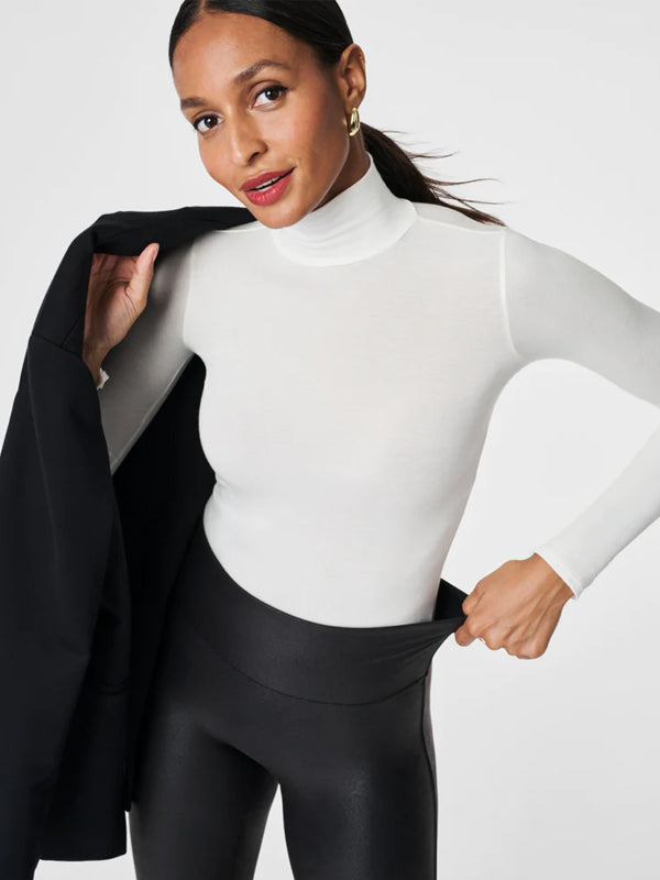 Spanx koreguojantys dirbtinės odos leginsai "Ready To Wow Black"