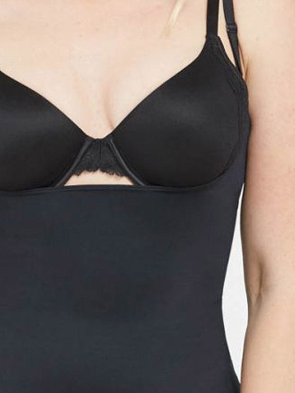 Spanx koreguojantys marškinėliai atvira krūtine "Suit Your Fancy Open-Bust Black"