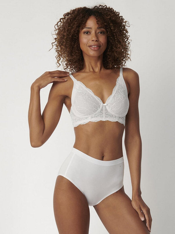 Triumph itin tamprios modalo kelnaitės "Smart Natural Maxi EX White"