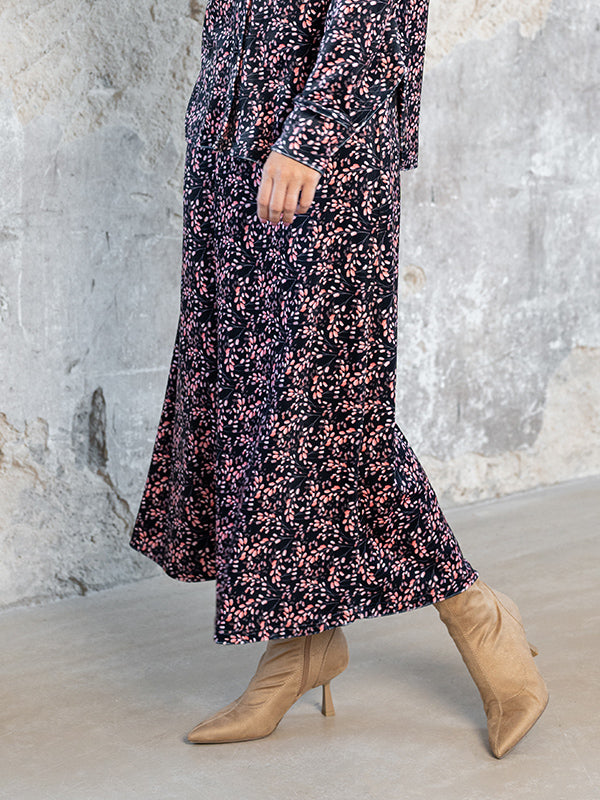 Lega ilgas veliūrinis sijonas "Viki Black - Rose Flower Print Velour"