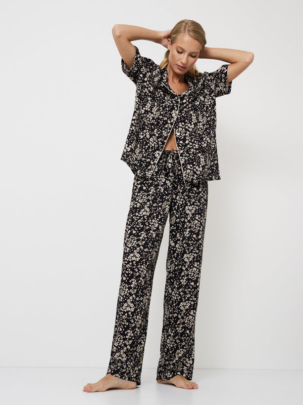 Aruelle ilga viskozinė pižama "Elaina Black - Beige Flower Print"
