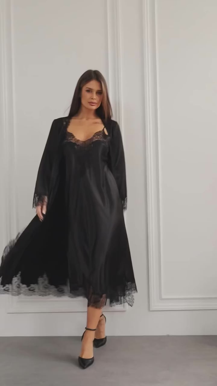 Laadi video üles: komilfo black silk nightgown