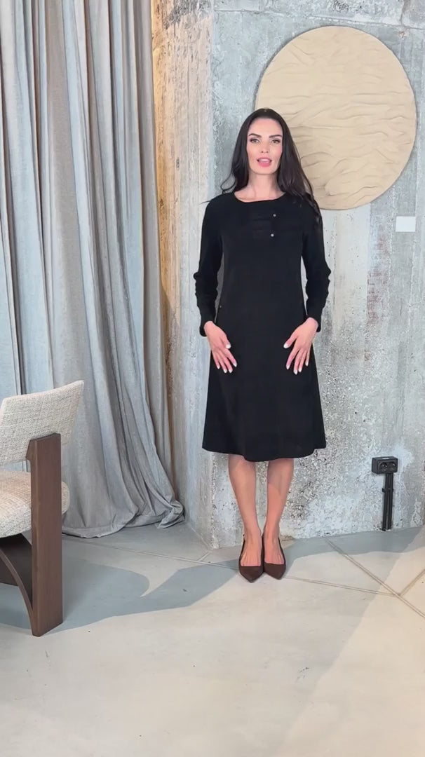 Laadi video üles: tiesi velvetinė suknelė judesyje