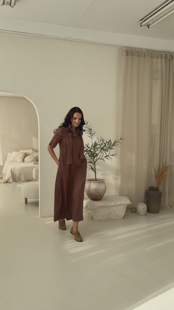 Загрузить видео: patogi elegantiška suknelė